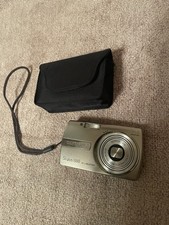 Olympus Stylus 1000 All-Weather 10.0MP Digital Camera. 3x Zoom Silver w/Case