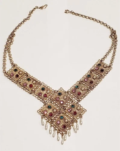 Vintage Costume Jewelry Necklace - 1 piece