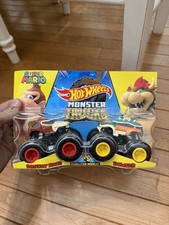 Hot Wheels Monster Trucks Donkey Kong vs Bowser Super Mario 1:64 Diecast