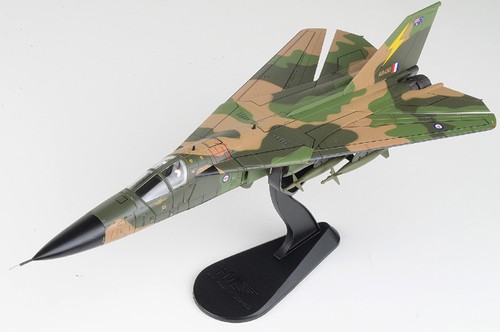 Hobby Master 1/72 F-111C Aardvark Pave Tack Prototype RAAF No.1 Sqn - Picture 2 of 2