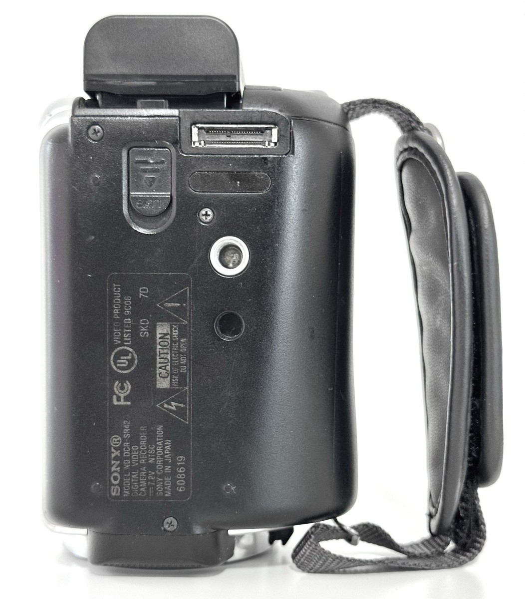 Sony Handycam DCR-SR42 ( 30gb 40x/Zoom ) Charger/Battery/Memory