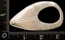 LK04110 *NOS* VINTAGE ***ABSTRACT CUT-OUT*** SILVERTONE FASHION BELT BUCKLE