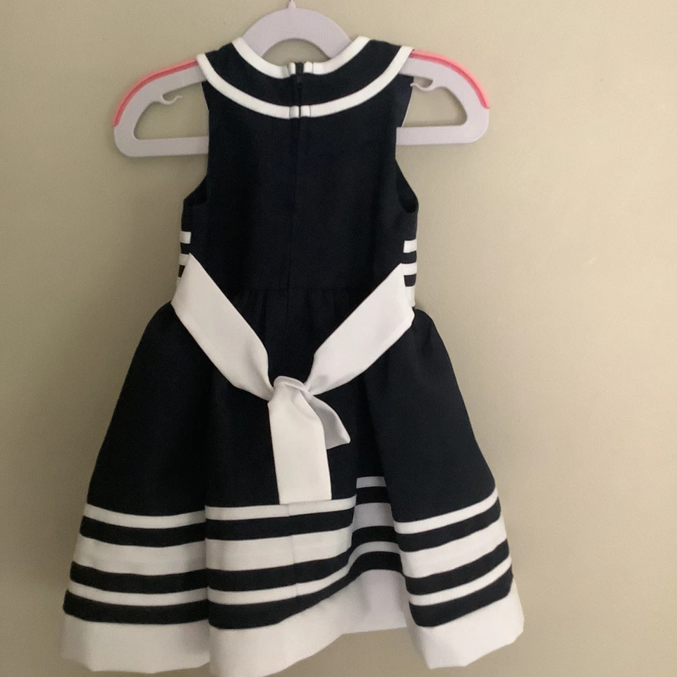 Vestido Marinero Clásico Bonnie Jean Exclusivo Niñas Azul Marino y Blanco Talla 2T  Foto 4 de 4