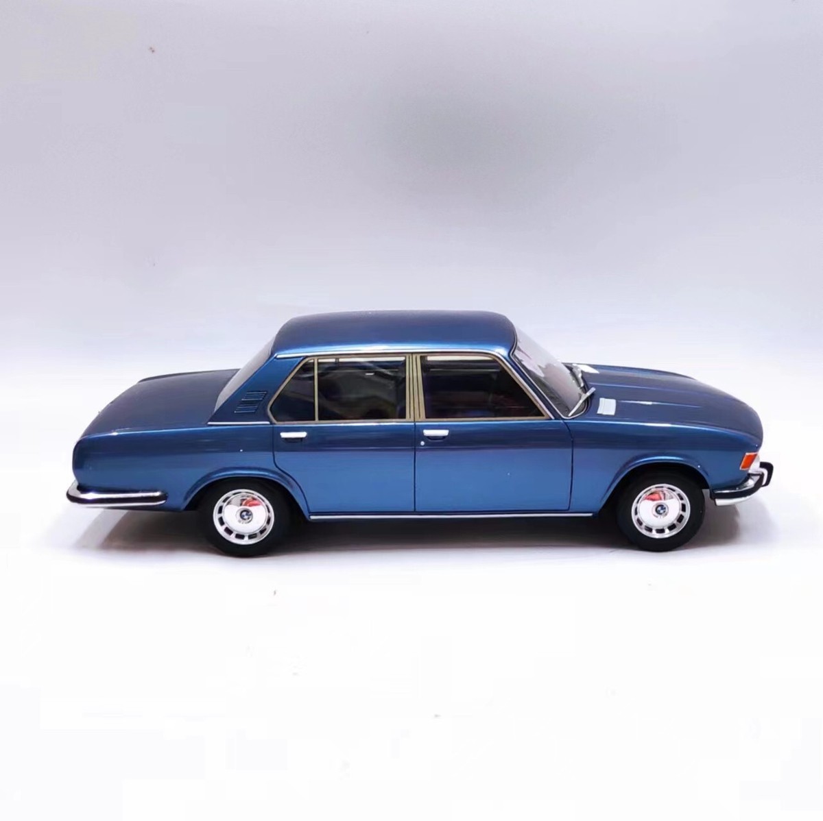 BoS Models BOS192 1/18 オペル CD コンセプト 1969 BOS models 1/18 BMW 2500 (E3) 1969 Metallic blue | eBay