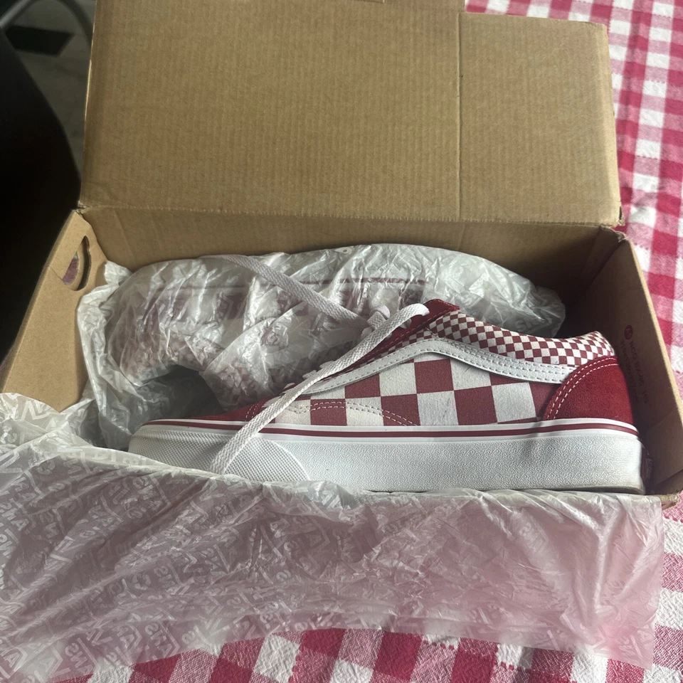 VANS OFF THE WALL Red & White Checkered Shoes - Skate Sneakers - Women's 8.5 - Image 2 of 4