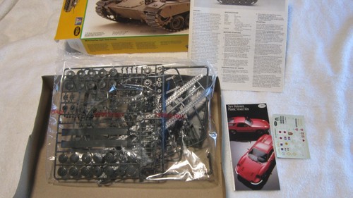 TESTORS M24 CHAFFEE LIGHT TANK 1/35 SCALE MODEL KIT - Picture 3 of 3