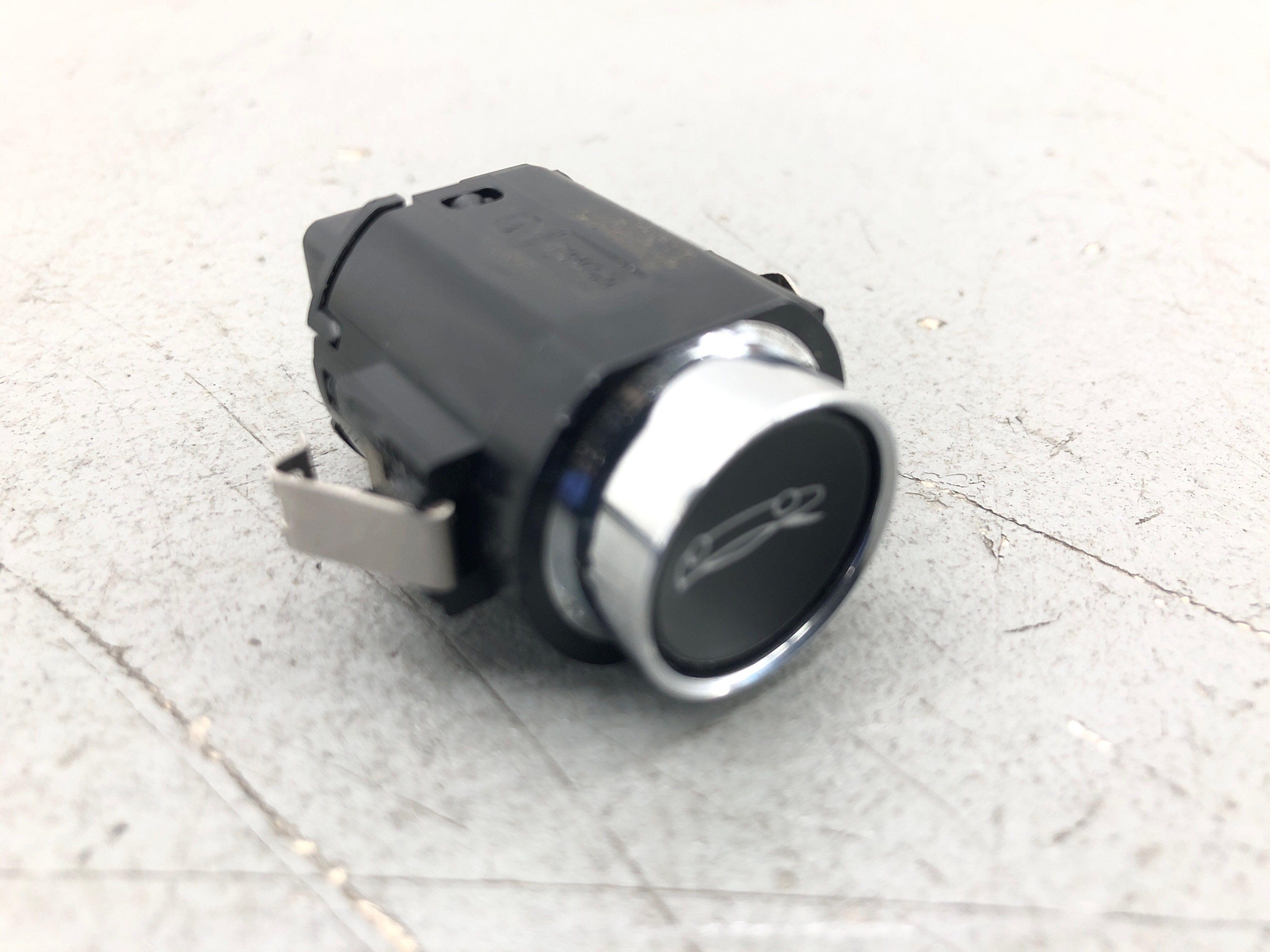 McLaren GT 2020-2023 Front Release switch