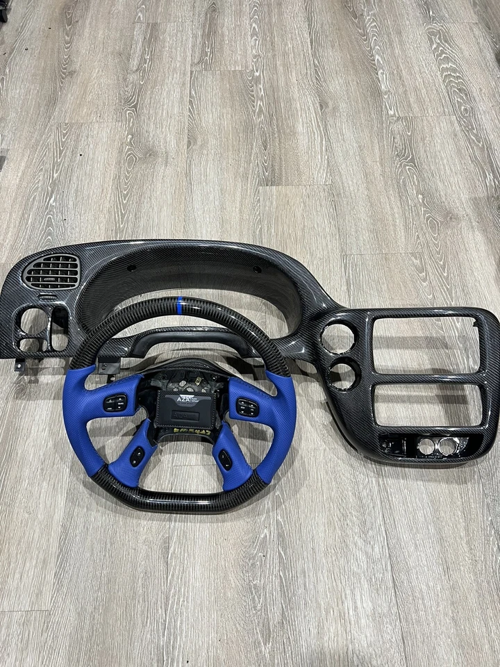 2002 - 2009 雪佛兰开拓者 SS TBSS 碳纤维内饰套装 — 第 2/4 张图片