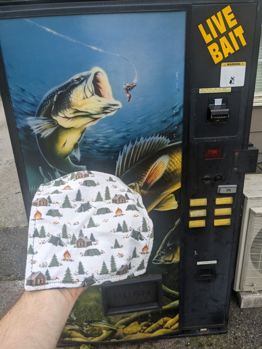 Live Fish Vending Bass Pro Live Bait Vending Machine Fishing