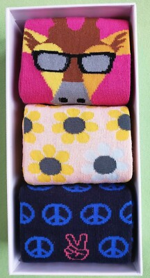 HOT SOX KIDS CHILL VIBES SOCKS 3-PAIR GIFT SET:NIB GIRAFFE,PEACE SIGNS,SUNFLOWER