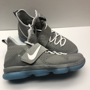 lebron 14 grade school