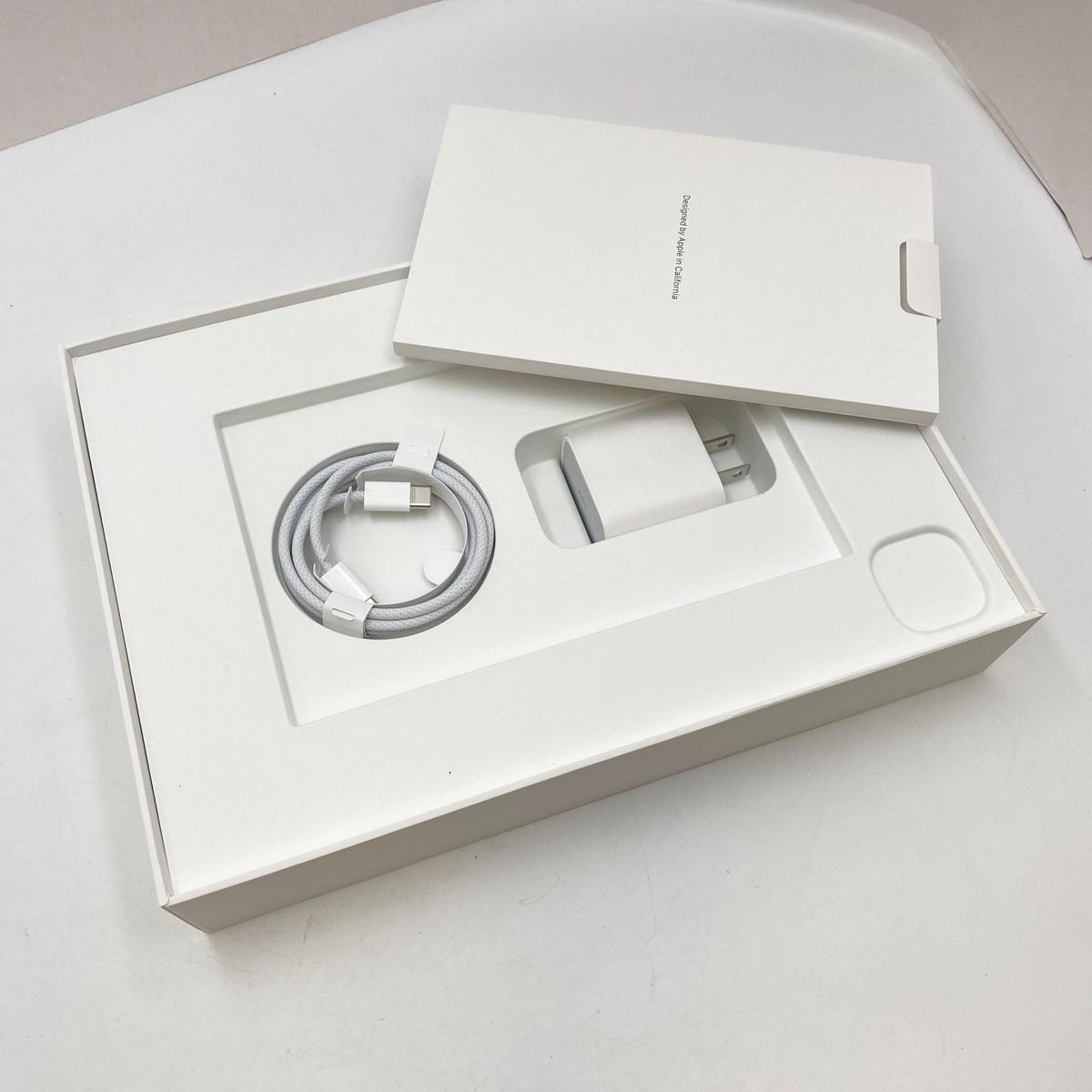 ipab pro11(M4)256GB おまけ付き Apple iPad Pro 11 M4 Wifi - 256GB - Silver – zstoreq8