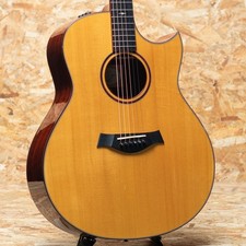 Taylor Custom GO-CE 2013 Used Acoustic Guitar 2013