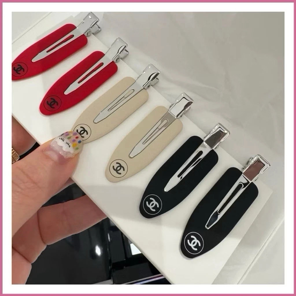 ロエベ　　CHANEL　ヘアピン Chanel Beaute Hair Pin/Clip Black/White/Red 6pc Boxed Set GWP