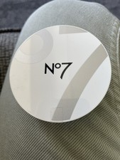 No7 Flawless Finishing Powder medium