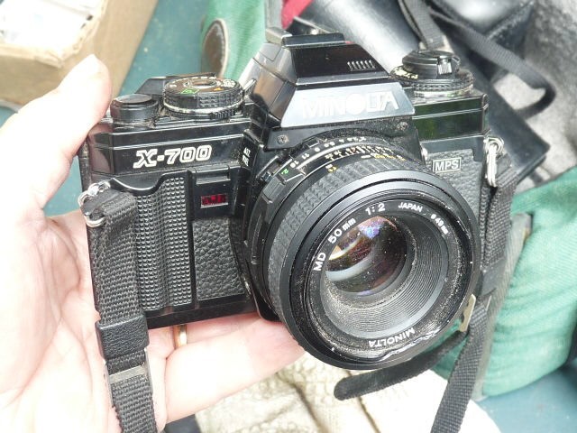 Minolta X-700 35mm Film SLR Camera Bundle w Lenses Flash Case Manual