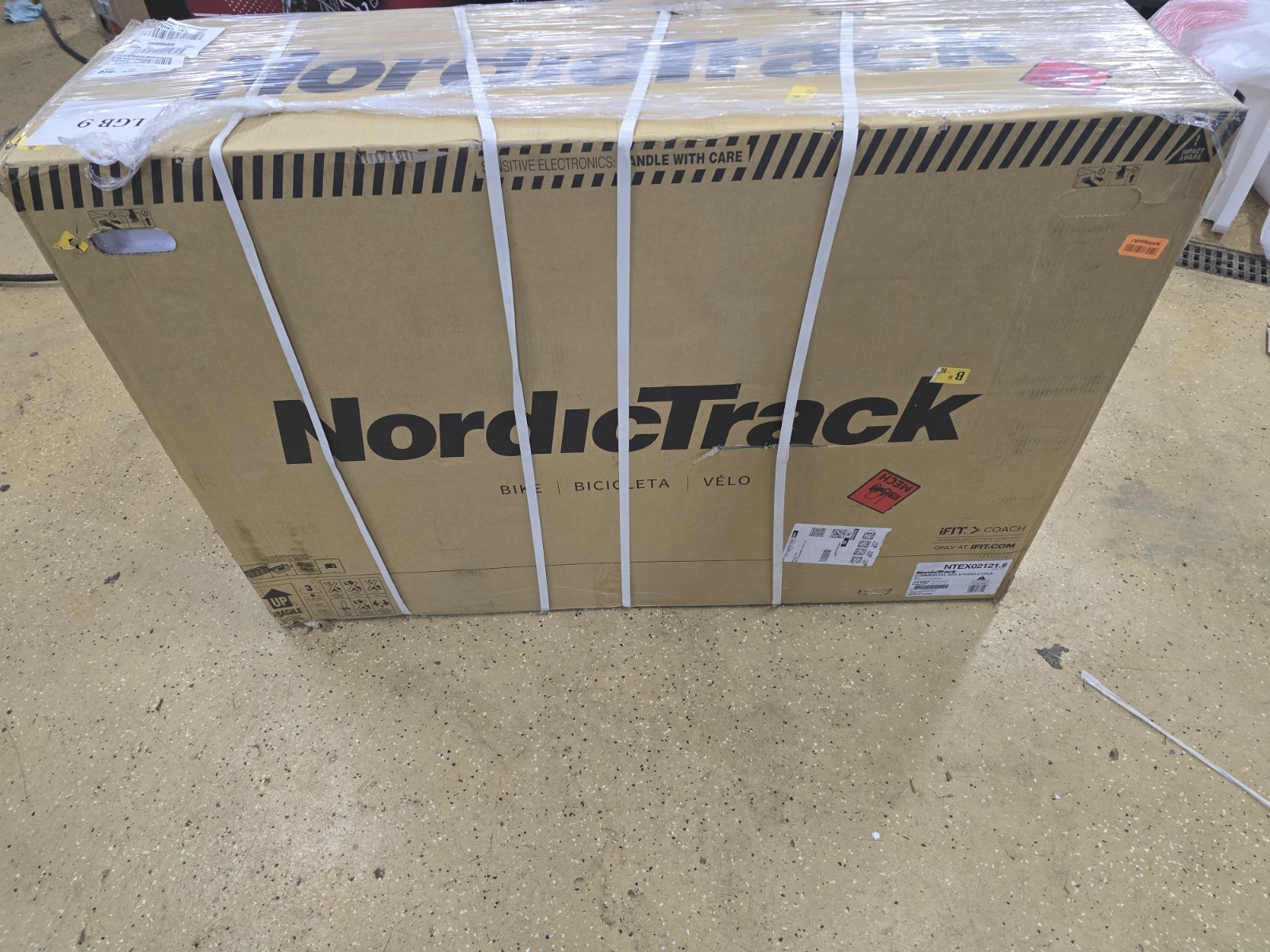 NordicTrack Commercial S22i Studio Cycle Exercise Bike NTEX02121 NEW IN BOX