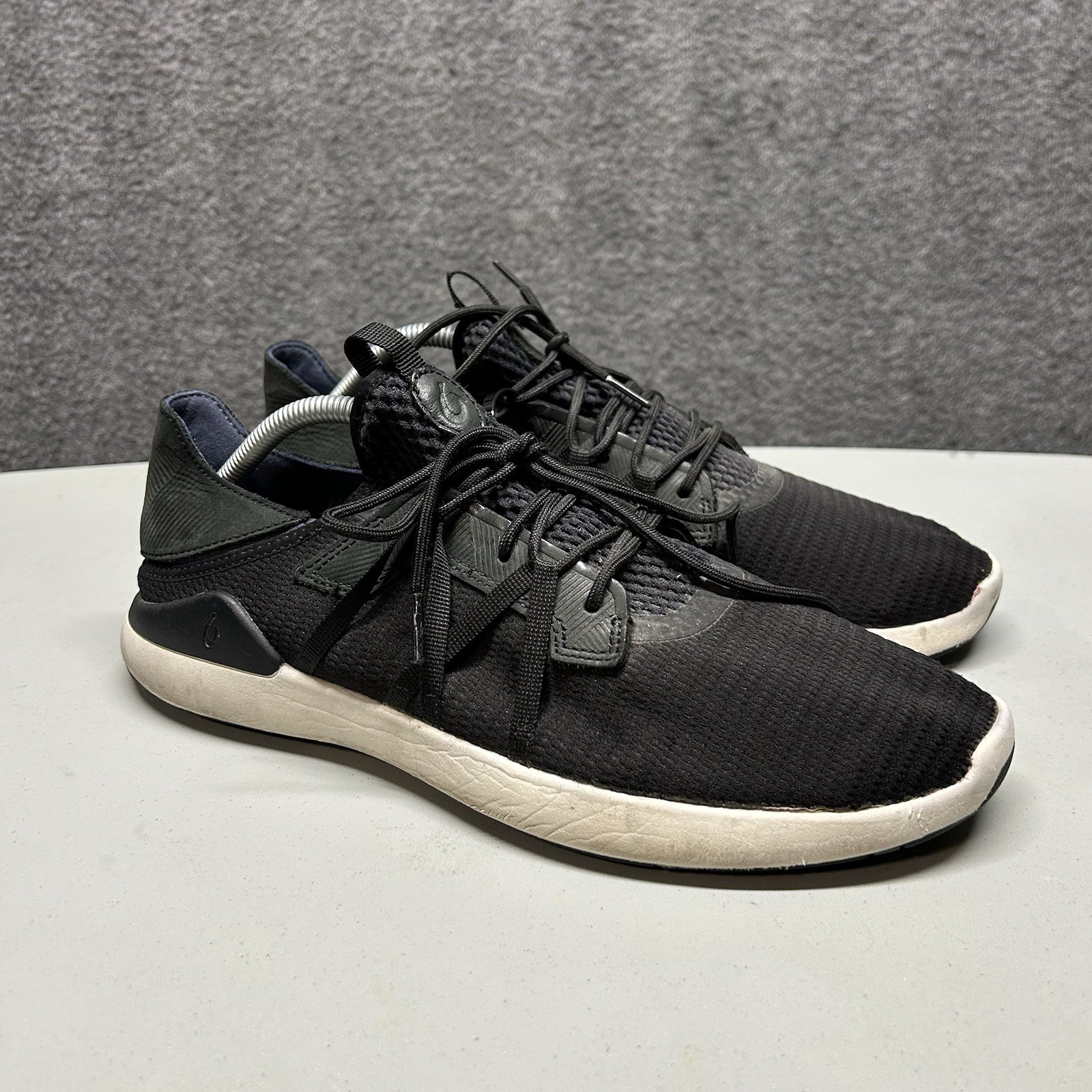 Olukai Mio Li Mens Size 10.5 Black Leather Low Top Comfort Sneakers