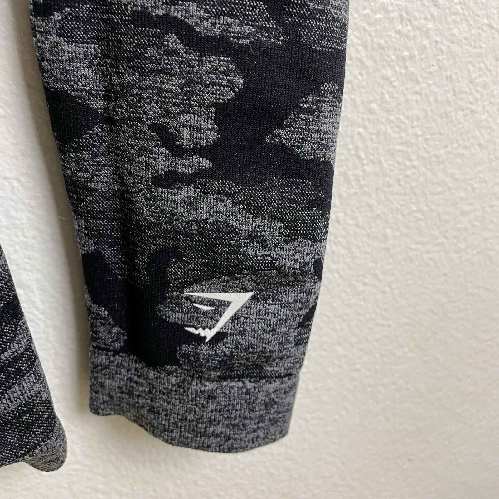 gymshark adapt camo seamless scrunch gym train workout leggings