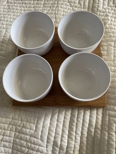 Tazze da tè Potbelly con vassoio in bambù di Inspire set di 4 porcellana bianca nos MCM Vint - Foto 8 di 8