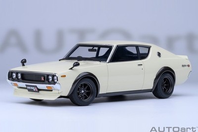 Nissan Skyline 2000 GT-R 1973 weiß Modellauto 1:18 Autoart