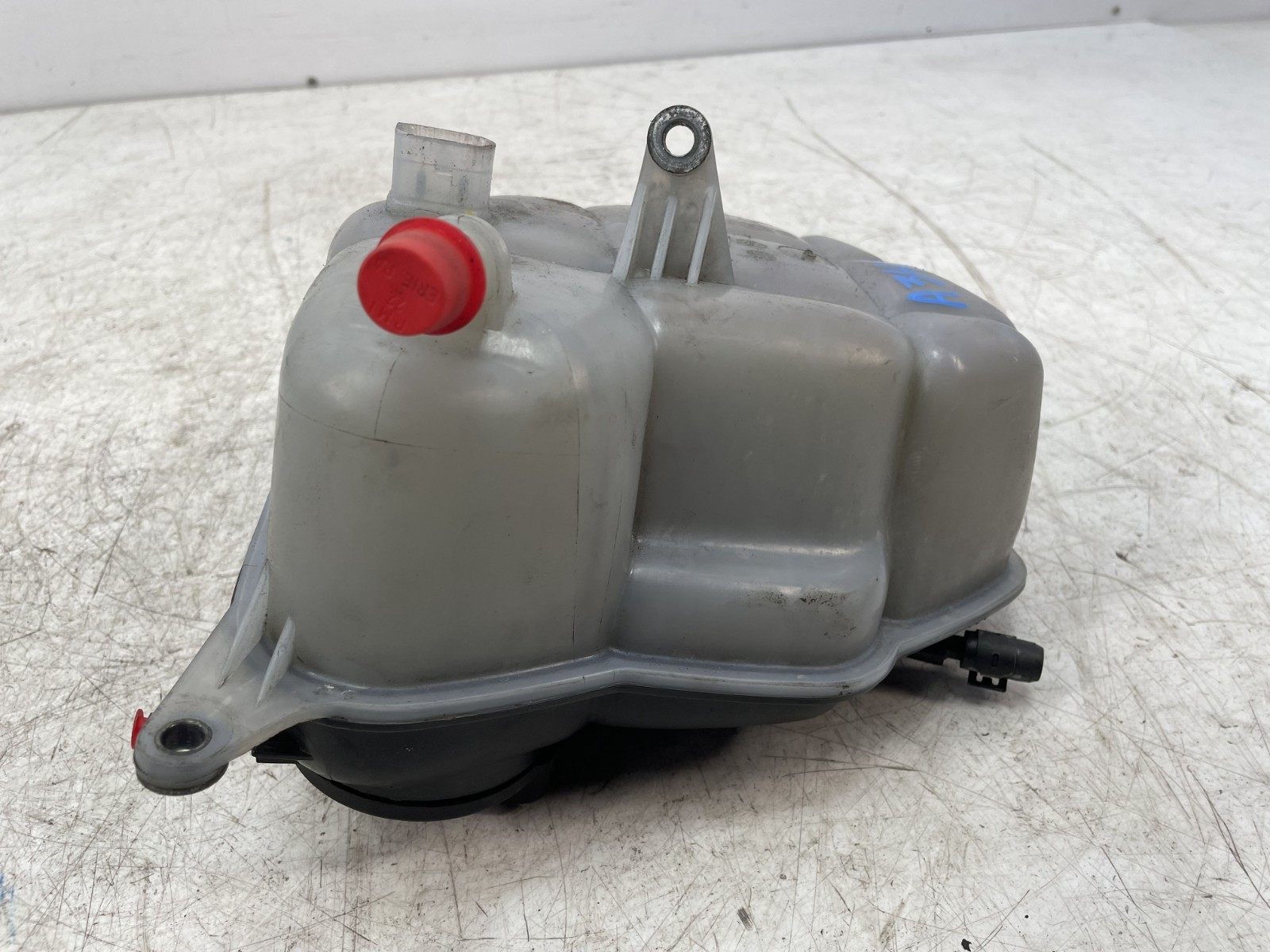 ✅ 12-18 OEM Bentley Continental GT Coolant Reservoir Overflow Expansion Tank