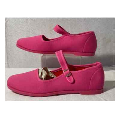 On your feet kung-fu twin blossom slip on shoes Sz 6.5M