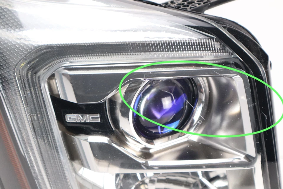 DRL NOT WORKING! 2015-2020 GMC Yukon XL RH Right Passenger Headlight Halogen OEM - Image 3 of 4