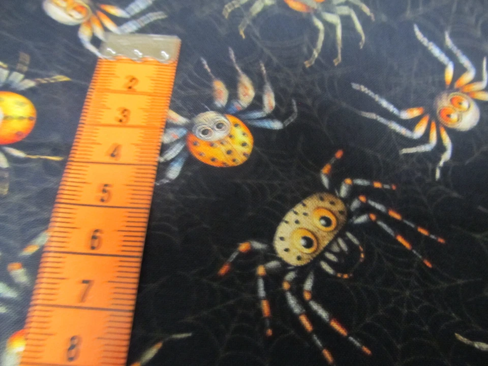 Halloween Spinne Spinnennetz Spider Patchworkstoff 50x110cm Baumwolle NEU - Bild 4 von 4