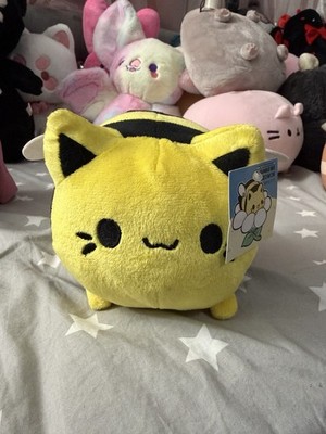 Bumble Bee Meowchi Spring 2015 Tasty Peach Studios Plush w/Tags