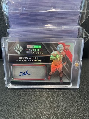 2019 Panini Majestic Devin White Rookie Signatures Auto #/25 Buccaneers RC