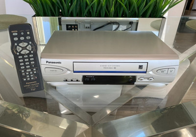 Panasonic PV-V4524s 4 Head HiFi Omnivision VCR Player W/ Remote