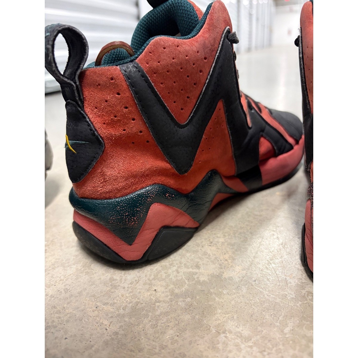 Reebok Kamikaze II Shawn Kemp Mens Size 8 Red Black FZ4006 Good