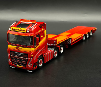 Volvo FH5 Globetrotter Tieflader Anhänger ''Klaas Kuiper'' WSI LKW Modelle 1:50