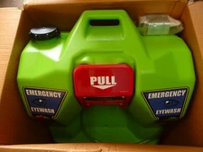 VisionAid Radians Emergency Eyewash Station Hi-Viz Green 16 gallon REW01116