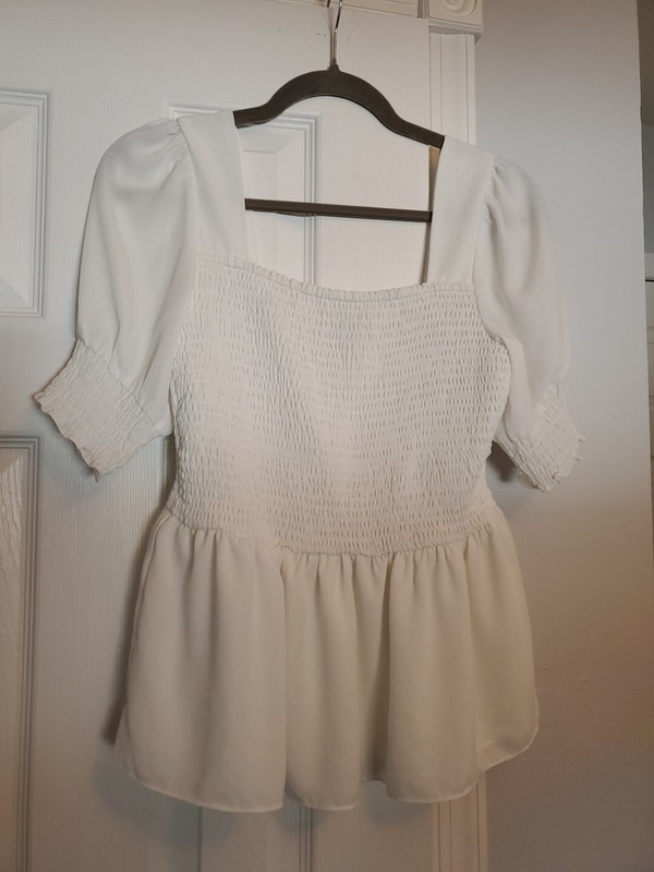 Kohl's Nine West Ladies Small White Summer Fashion Top