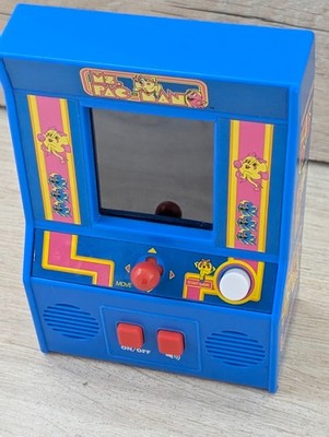 Ms. Pac-Man Mini Arcade Spiel Retro Handheld Bandai Namco Basic Fun getestet funktioniert
