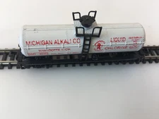 Trix Michigan Alkali Co 1 Dome Tank Car GATX 32308 N Scale Trains