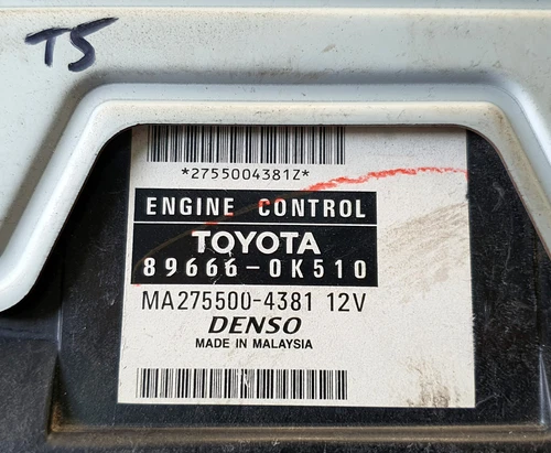 Toyota Hilux GGN15, KUN1 11-15 89666-0K510 Eingine Contrôle Unité OEM Jdm Used - Picture 2 of 8