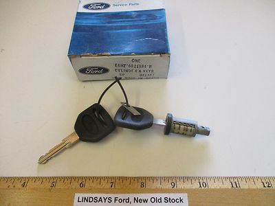 FORD 1986/1992 CF CFT600/800 TRUCK FRONT DOOR, CYLINDER & KEY SET E6HZ-6021984-B