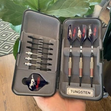 VTG Tungsten Dart Set W/ Case Jewel Cut 16 Gr Ford Mustang Logo Promo RARE