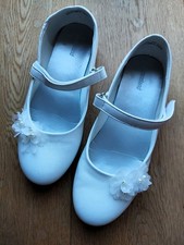 Gr. 36 weiße Kommunionsschuhe Graceland Blumen Klettverschluss