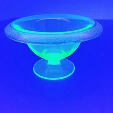 Vtg TIFFIN Green Vaseline Glass Gold Floral Rim Pedestal Compote Candy Dish