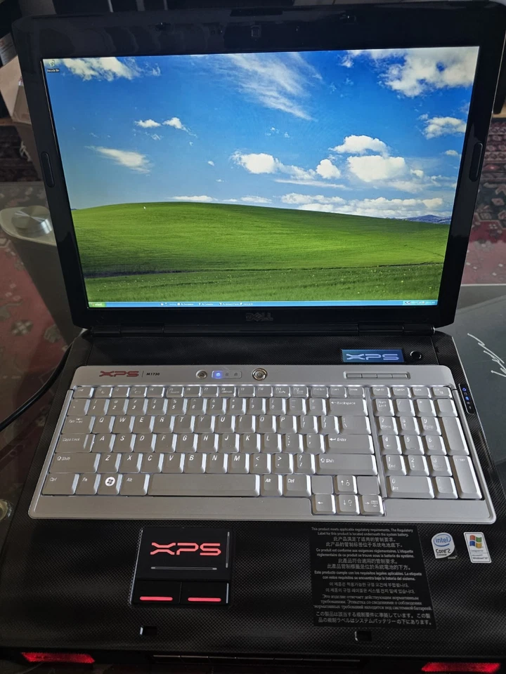 Mochila DELL XPS M1730 INTEL EXTREME CORE X7900 2.8ghz 8800M NVIDIA XPS Foto 2 de 4