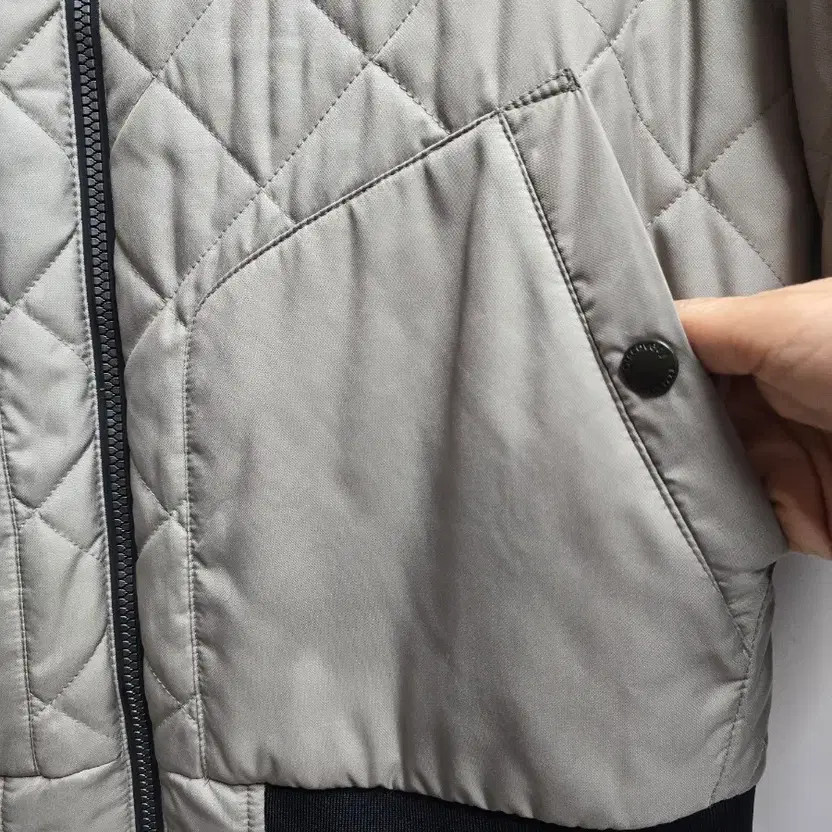 Discovery Lightweight Padded Flight Jacket Size 1… - image 6