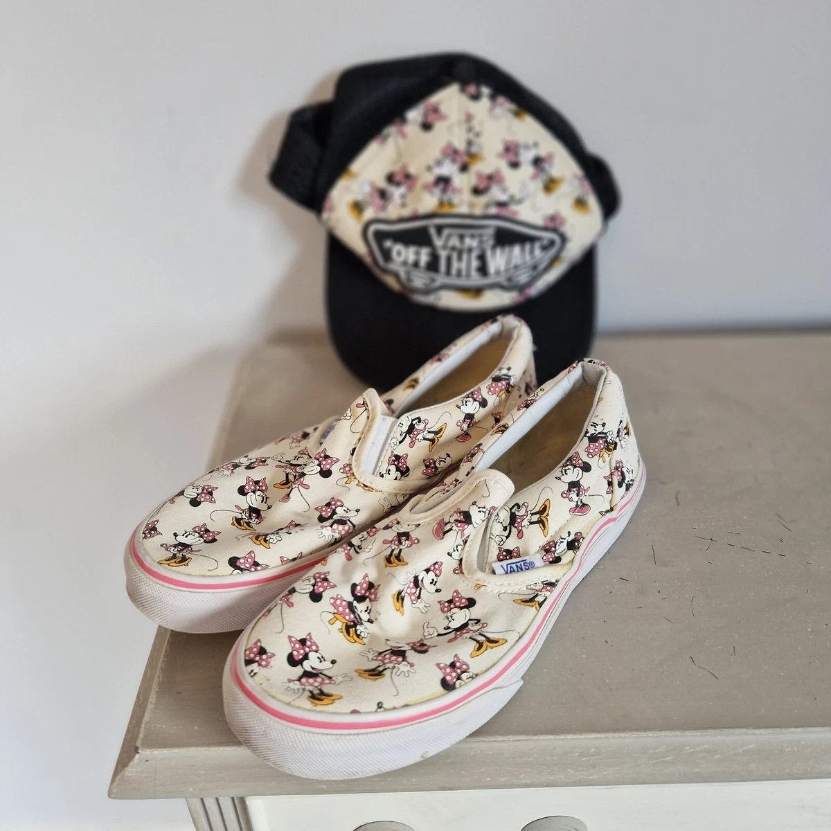 Rare Vans Disney Minnie Mouse Classic Slip On Trainers With