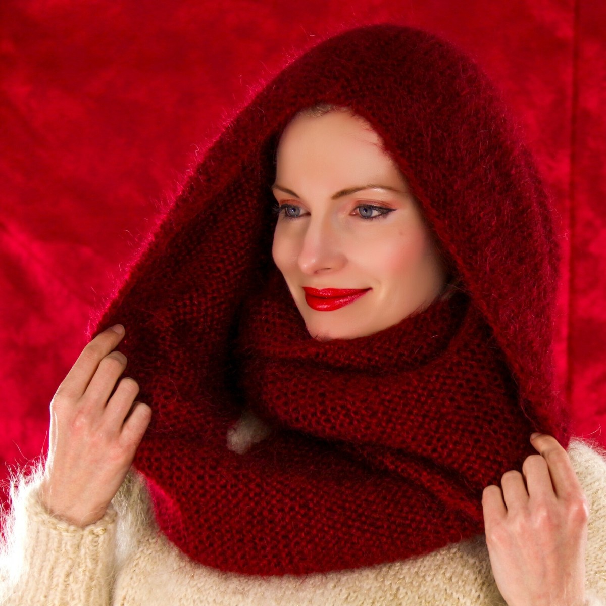 Infinity mohair scarf round shawl hand knit fuzzy wool neck warmer - Main Image