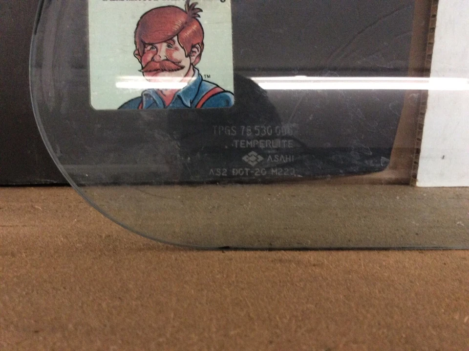 Dodge Ram 50 Mitsubishi Mighty Max 1981-1986 cristal trasero tintado OEM Foto 2 de 3