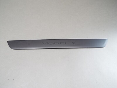 TESLA Model Y Lit Doorsill Plates純正新品未開封 s-l400.jpg