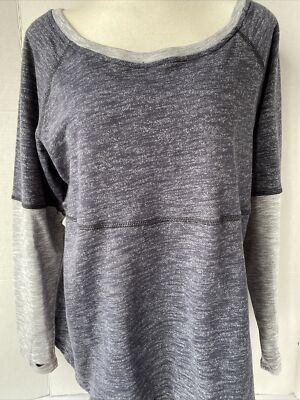 NWT Women s Weekend XL Gray Top W/Thumb Holes Cotton Blend